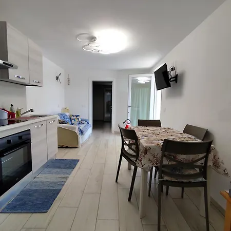 La Casina Loc I Marmi Apartment *